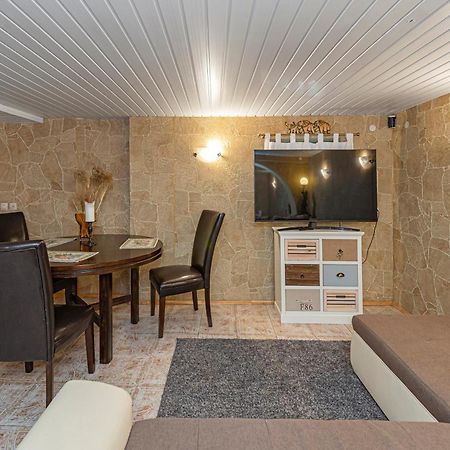Spacious Studio Apartment By Polo Apartments Каунас Екстер'єр фото